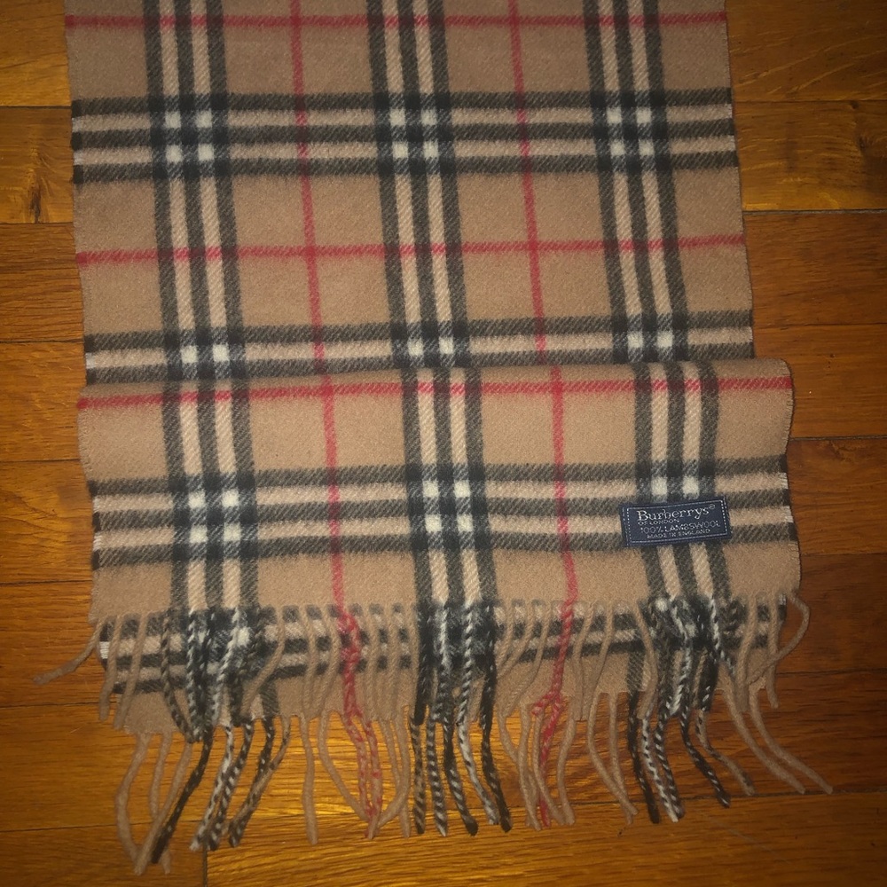 Burberry - Picture 3 of 4
